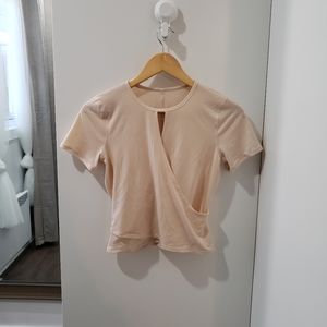 Lululemon athletica cropped top t shirt .